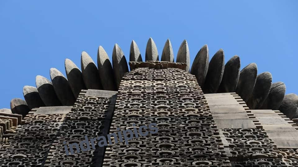 IndraniTweeets's tweet photo. Temples of #Khajuraho - Masterpiece of Indian Art and Architecture - where stones breathe life! 
Take a virtual tour...

https://t.co/TlvRAp8hJf

#sabkuchjodilchahe #livewhatyoulove #mptourism #heartofindia #travel #travelphotography https://t.co/AQnrav6w1z
