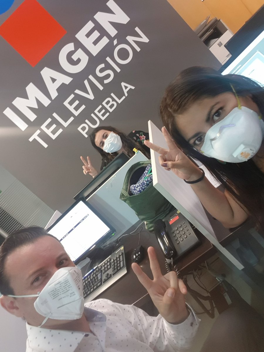 Con el equipazo de redacción <a href="/Atzy_lopez/">Atziyadeé López Mora</a> <a href="/Dianaa9999/">Diana William</a> en la mesa de noticias de <a href="/ImagenTVPuebla/">Imagen Televisión Puebla</a> que trabaja intensamente para informar a Puebla.

A pocos minutos de entrar al aire.
¡Les esperamos!