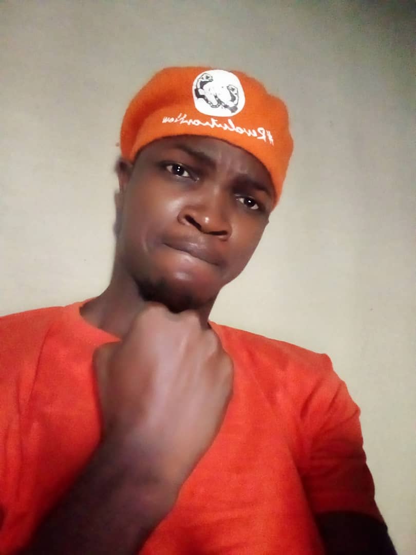 RevolutionNowNg's tweet photo. Orange is the Nigerian people's color of resistance,every #OrangeWednesday we don it like badge of honor in revolutionary solidarity against oppression! #RevolutionNow https://t.co/3L9gQEsbMY