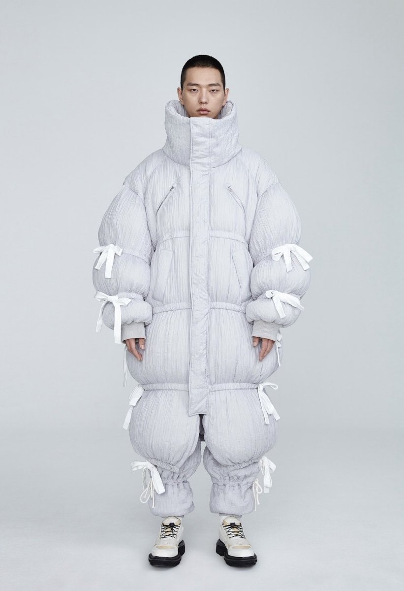 Shanghai_FW's tweet photo. CHENPENG 20AW LOOK #chenpeng #mode #modetradeshow #shfw #chinafashion #chinesefashion #chinadesign #chinesedesigner https://t.co/DQesrX54ii