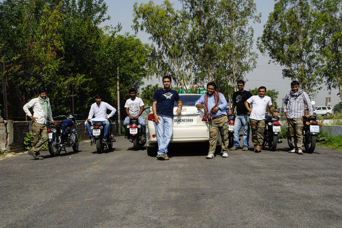 highwayplayer's tweet photo. The thing about retirement is that you never get a day off.
#royalenfield #bullet #oldguards #memories #friends #ride #riders #breakfastride https://t.co/lpLfwm8sMC