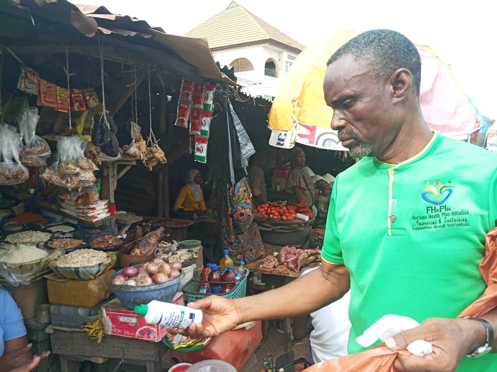 FHEPIN1's tweet photo. #COVID19Nigeria #FHePInReliefMaterials #SocialDistancing #relief https://t.co/iR2jX6lWr8