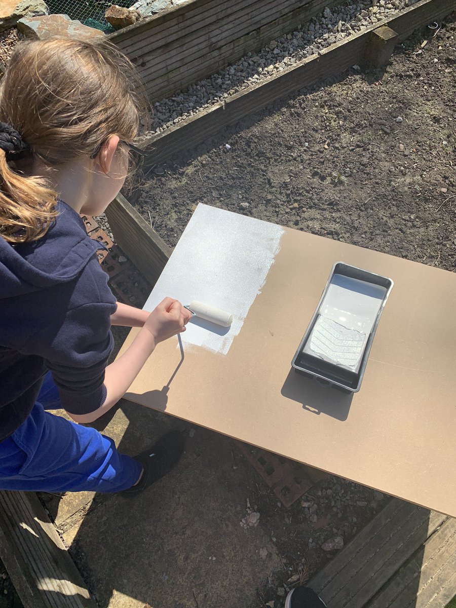 YoungmasterJoff's tweet photo. Lola making use of left over paint and MDF in the garage to produce some art for her room.  She has called it ‘My Mountain’. #artdeco @MrJHeaton @Y3Bradway https://t.co/XtooM9byIt
