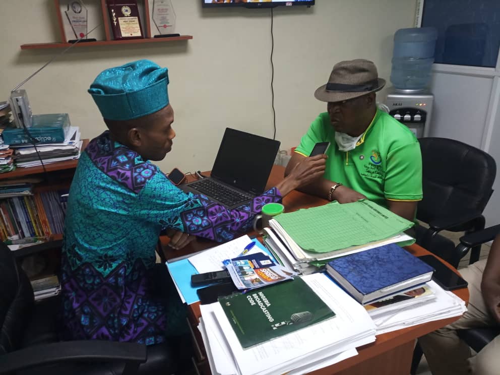 FHEPIN1's tweet photo. #COVID19Nigeria #FHePInReliefMaterials #SocialDistancing #relief  @pensionersfm https://t.co/n9YhB1QQtS