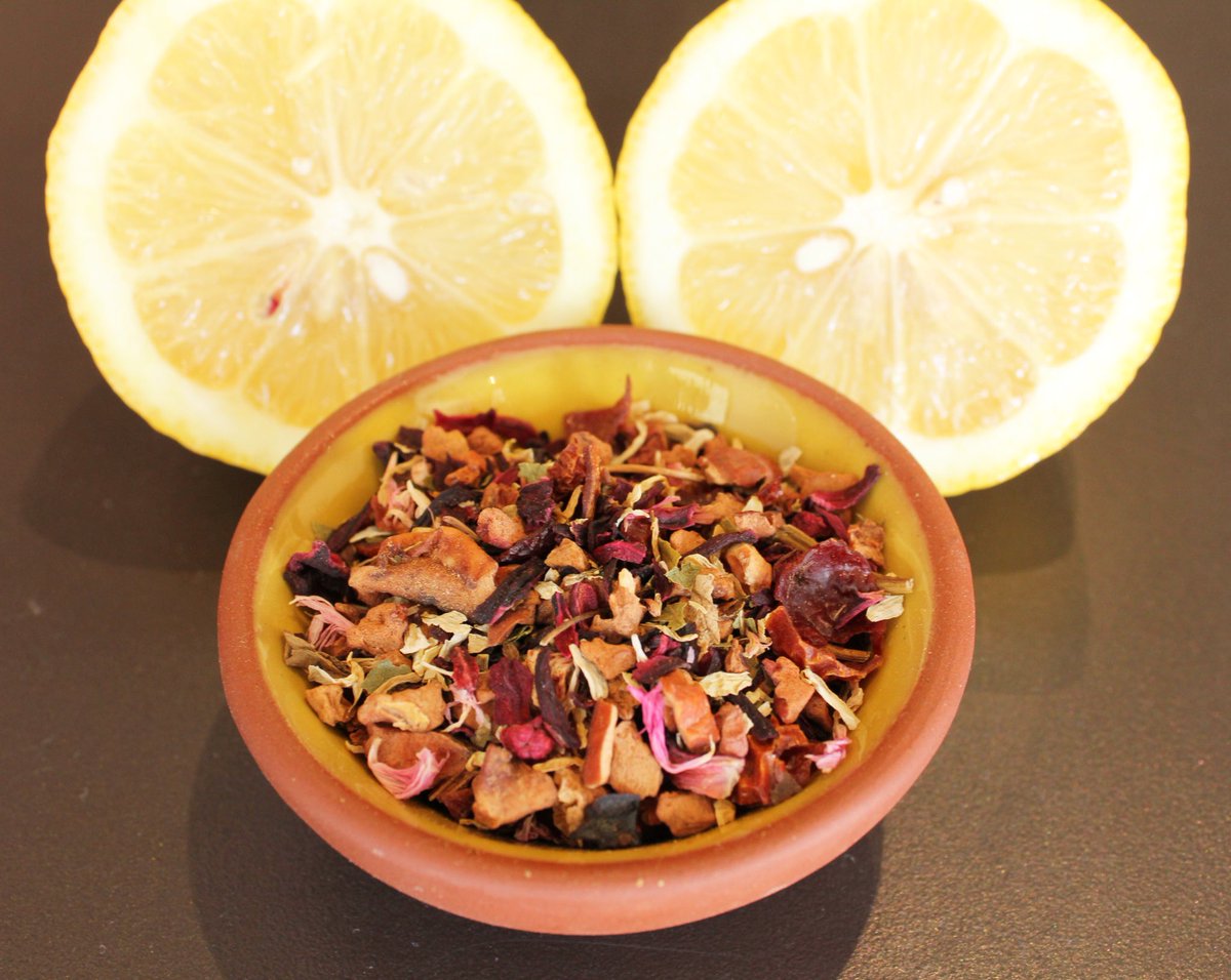 teassential's tweet photo. Have you tried our new Organic Raspberry Lemonade herbal tea? We’ve been loving it as the weather is warming up!

#teassentialspecialtyteas #vernonbc #downtownvernon #tea #teashop #shoplocal  #okanagan #teassential #shoplocal #lovethelocal #raspberry #raspberrylemonade #herbaltea https://t.co/ac8OAaVakL