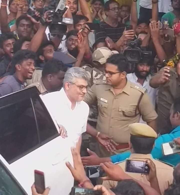 OneandOnlyAkFan's tweet photo. 🔥 #Speack this image 👇
One Word #Thala 🔥
#ThalaAjith #Valimai
#அஜித்தைபின்தொடரும்விஜய் https://t.co/KcuRSL6yVW