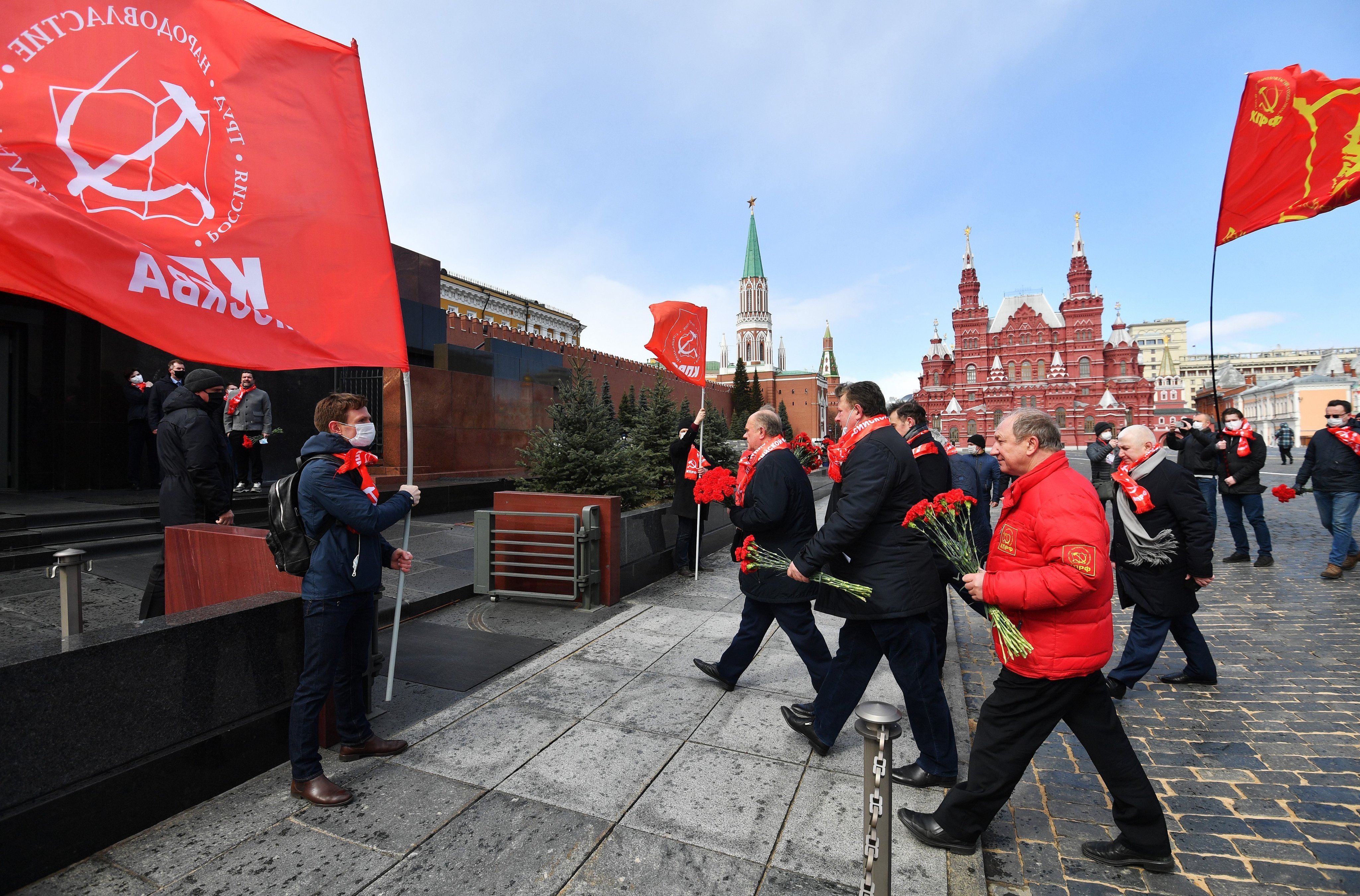 Зюганов КПРФ на площади