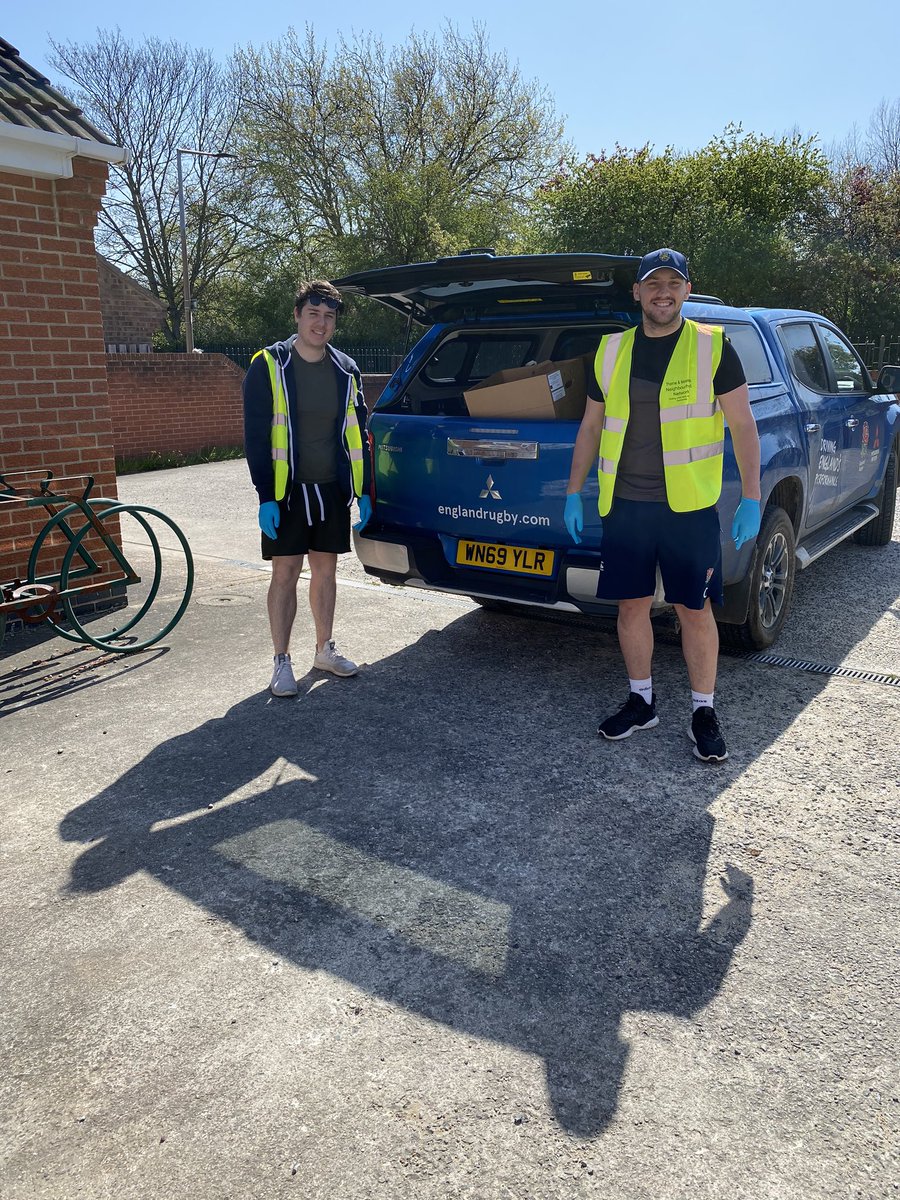 SusanJDurant's tweet photo. We’re out and about delivering parcels in #Thorne #Moorends #MMWCDC great to see Owen join our team &amp;  come and give us a hand delivering  👏🏻 #Community #Volunteers @CovidDoncaster @MayorRos @eastareateam @MyDoncaster @RuthEWillis  🌈💕🦄 https://t.co/Ne8B7F5i3A