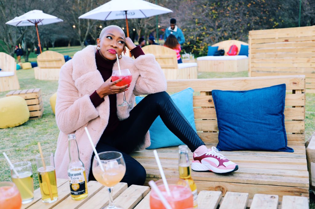 TwiggyMoli's tweet photo. NEW VLOG: CASA CORONA AT NIROX SCULPTURE PARK ๐ป๐งโค๏ธ https://t.co/FHGphQWTrf
#YouTubeZA #SleeplessInSoweto #FindYourSunset https://t.co/LyxgYqFZUt