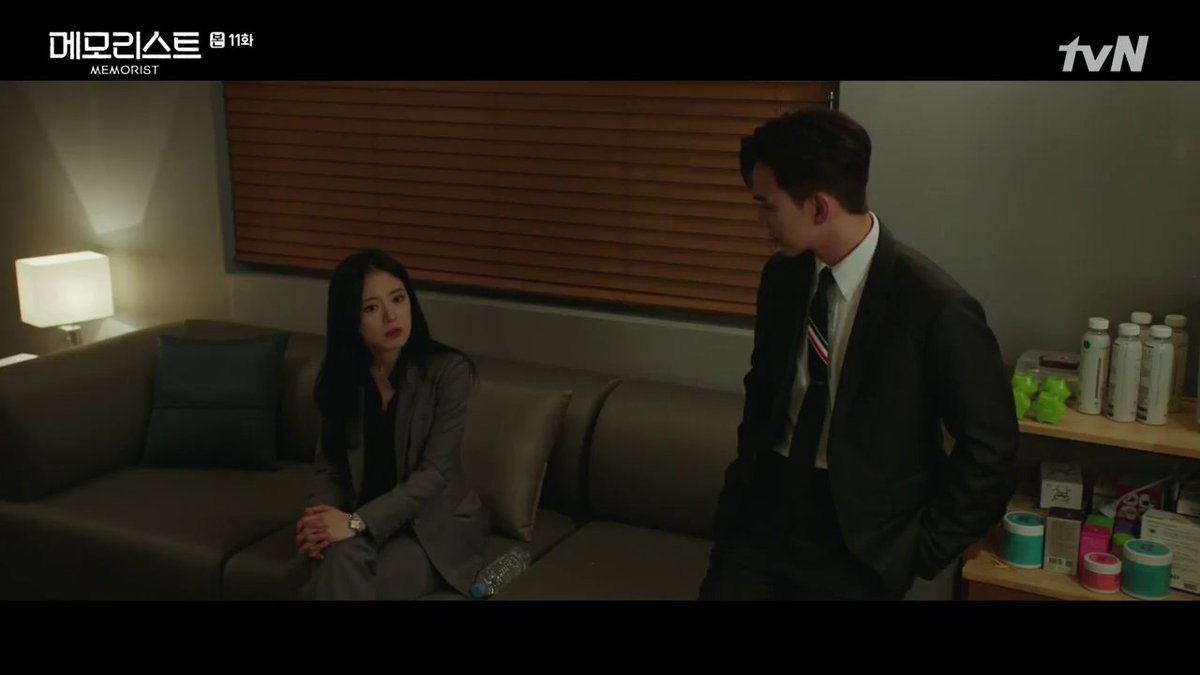 Him sitting down on the edge of the couch is like him relaxing a bit. The shots here are very tight. Just like when he was about to read Sunmi's mind. Incidentally, this time, in this private space, he's about to reveal HIS past to her. (5/10)  #memorist