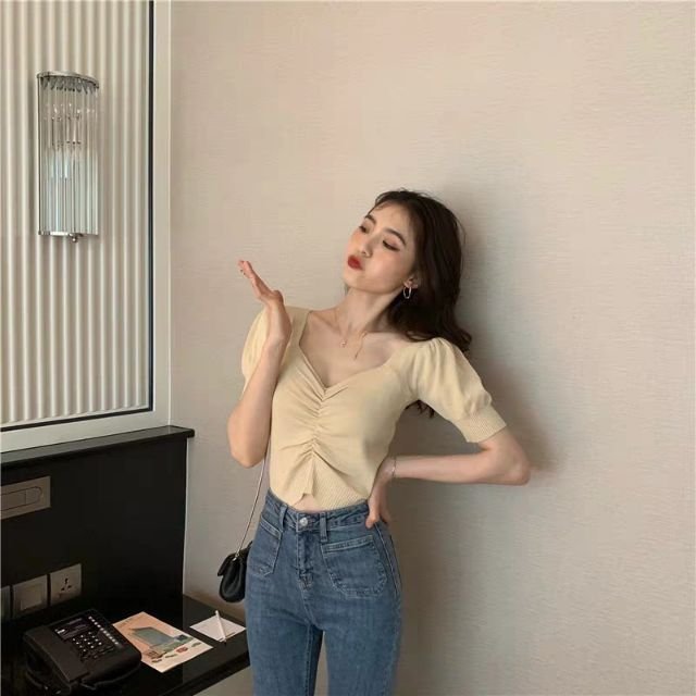wasyourallmine's tweet photo. 🔸แจกจ้าาา เสื้อครอปสีครีมแบบในรูป1ตัว���่าา น่ารักและใส่สบายมากเว่อ
🔸รีทวิตและฟอล
🔸ประกาศตอน500ฟอลค่ะ มาเล่นกันเยอะๆๆๆ 
#แจก #แจกฟรีแค่รีฟอล #แจกฟรี #แจกฟรีไม่รีได้ไง https://t.co/sU1wKexJKA