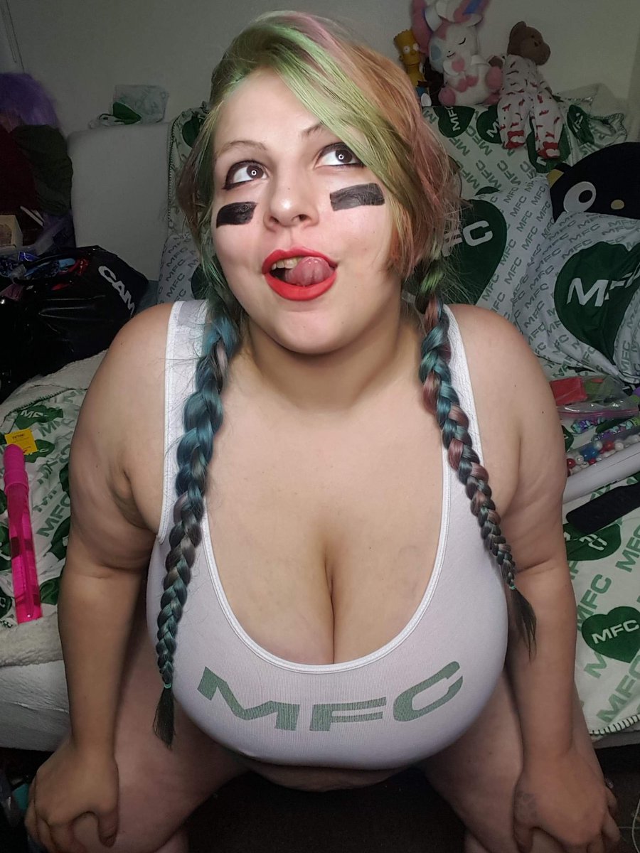 misslunamagic's tweet photo. My toys are out, it's time to play ;) .
.
.
.
.
#mfc #mfcshare #myfreecams #manyvidsbbw #manyvids #streamate #fatissexytoo #sexy #hot #cleavage #bigtboobs #timetoplay #bedroom #pervert #pornface #staysafe
https://t.co/pQQB17FWeh https://t.co/2CPWUML8do