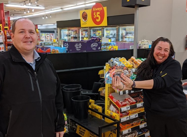 More than 700 families in Chatham-Kent have received grocery gift cards so far through the local United Way's Food Assistance Program. #ckont blackburnnews.com/chatham/chatha…