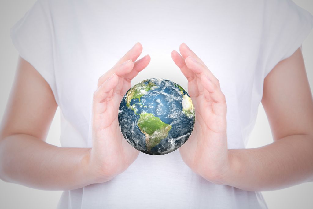 solsticegroupe's tweet photo. Aujourd'hui c'est la journée mondiale de la terre 🌍🌱
Une occasion pour nous rappeler que notre planète est si précieuse. 
C'est à nous de la garder en bonne en santé. Protégeons-là !

#EarthDay2020 #JournéemondialedelaTerre #Environnement #DéveloppementDurable #Terre #22avril https://t.co/G4SjA9bueF