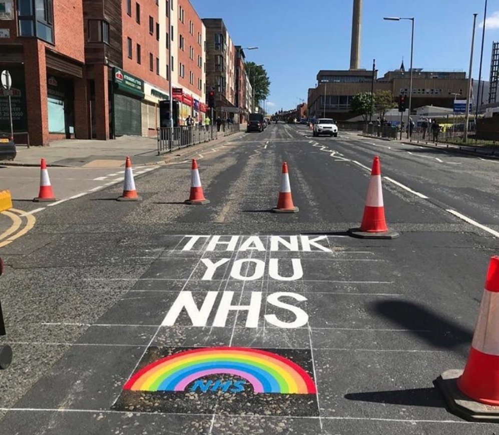 Outside The Royal Liverpool Hospital <a href="/lpoolcouncil/">Liverpool City Council</a> 🌈🙏 

#thankyounhs #nhs #coronavirus #lockdown #covid19 #liverpoollife #loveliverpool