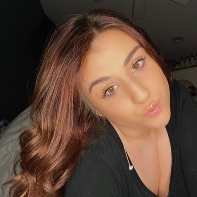 mikaelaaaxo27's tweet photo. #NewProfilePic https://t.co/OtJuLvGaTW