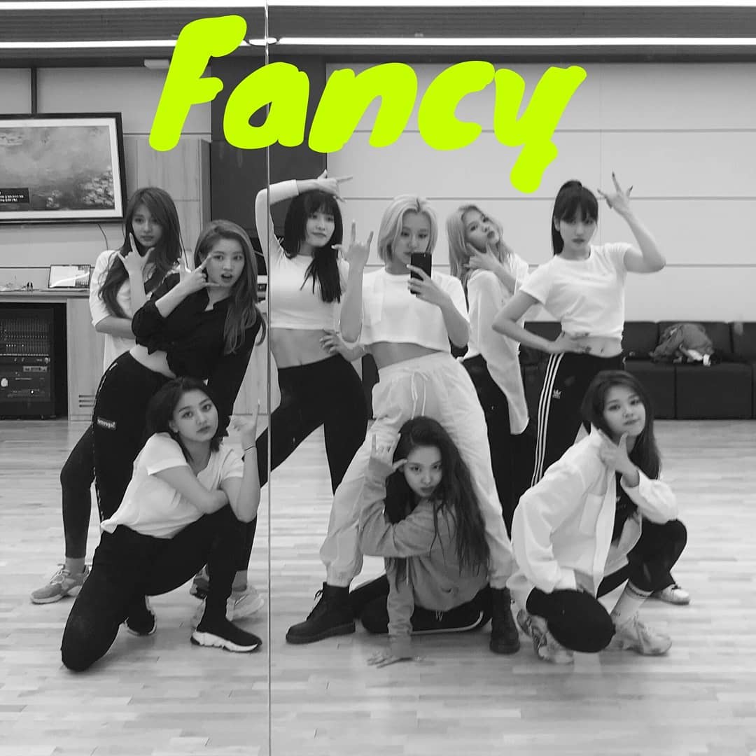 misayeon's tweet photo. TWICE on this day last year, just before they released Fancy 🤟🤟 @JYPETWICE

#1YearWithFancy https://t.co/noBD9ALmgD