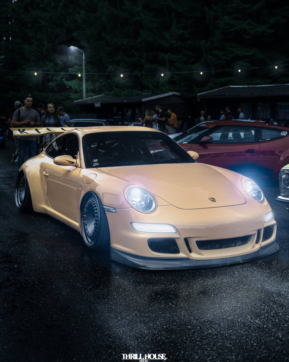 ThrillhouseM's tweet photo. New Instagram Post
Profile link in my Bio ⬆️
#Thrillhousemedia #Porsche #Porsche997 #gtr3rs #tiefimwald #bagriders #nullbar #superstreetme #getdumped #electric_shotz #widebody #loweredlifestyle #holyhall #Porschelove #suhl #911turbo #carphotography https://t.co/e0qv5e9C7T