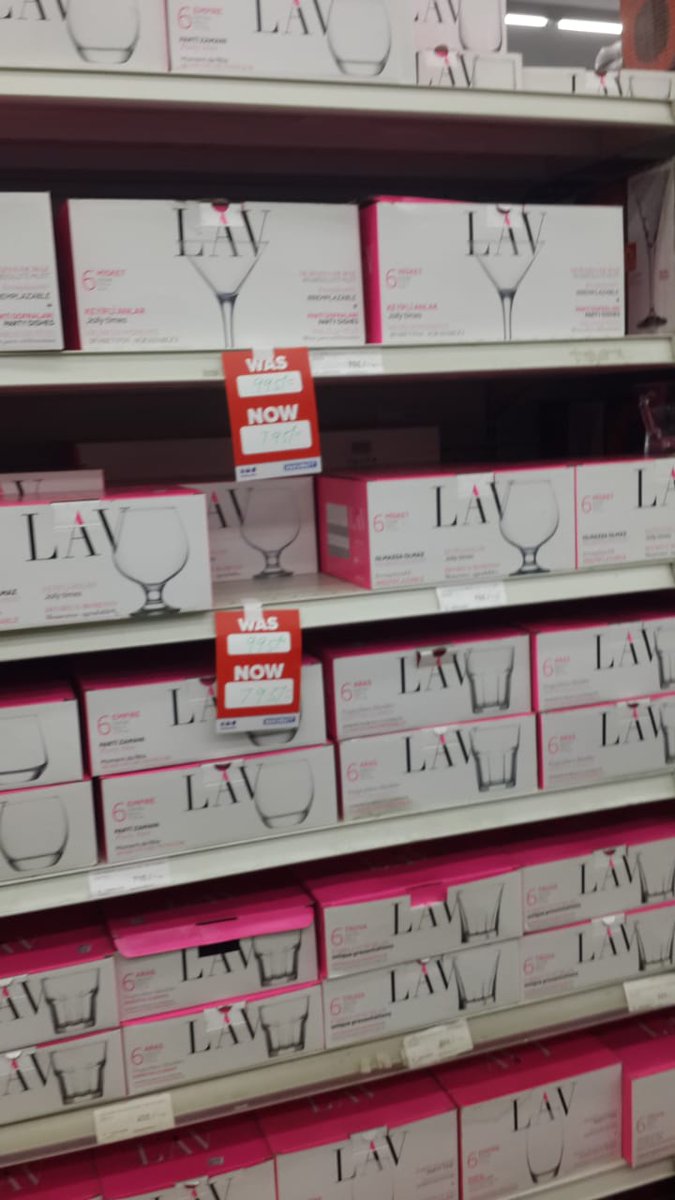 The final clearance sale is happening at Nakumatt Highridge...! Get your quality glasses while stocks last!