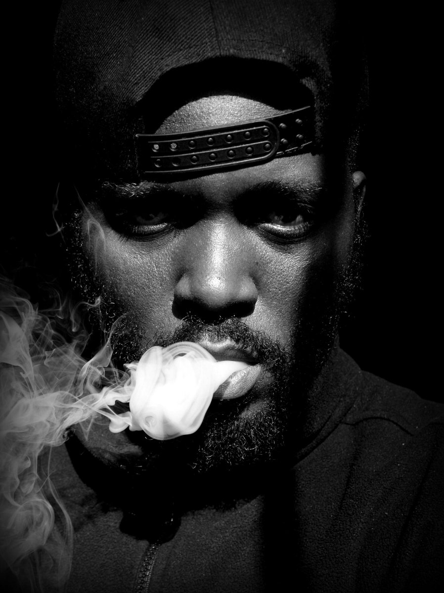 el_part_el's tweet photo. They said "If you missed 4/20, you can wait for 4/22, because 422 is 420 too"
#post420 #smoke #monochrome #selfies #windowlight #canon550d #observt https://t.co/yHlUZ2ixp5
