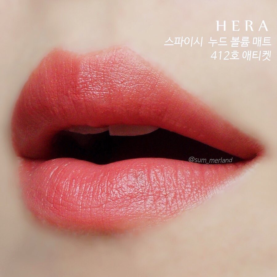 nntpreorder's tweet photo. ราคาใหม่ไฉไลกว่าเดิม🤪
Pre Hera spicy node volume matte mini💗😝
เนื้อแมทบอกเลยว่าดียยยย์ รับแค่สีเดียว สี412 สีลุคคุณหนูมากต้องตำละปะแม่🥰
Size mini 1.1g = 90฿
🚨รอของ 3-4week (+/-)
🚚 ค่าส่ง reg30 ems50 เยอะคิดตามจริง
#heramini #รีวิวเกาหลี #ของมันต้องมี #ของดีบอกต่อ https://t.co/hH4E9XAmg3