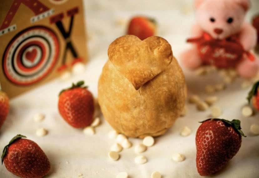 applebomb36's tweet photo. ❤️ Mother’s Day is coming ❤️             😋 Maple White chocolate 😋          https://t.co/gqiA4wFlbg                #mothersday2020  #Mothersdaydessert  #maple #whitechocolate #applepie #caramel https://t.co/09NqqTLteB