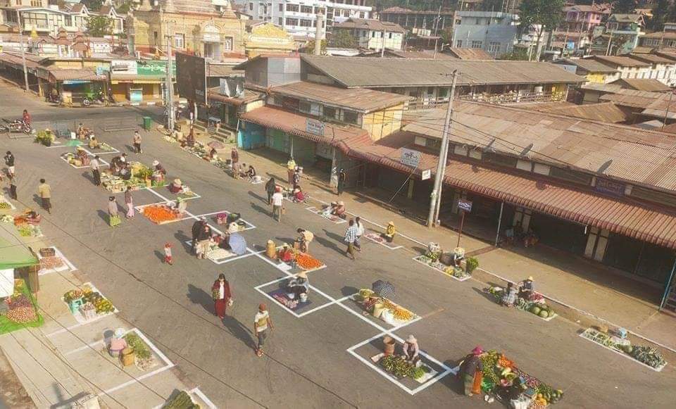 ipspankajnain's tweet photo. What a beautiful and well thought design of vegetable market with full #SocialDistancing . 
Design apparently from a town of Mijoram is very easily replicable and is quite effective 👍 https://t.co/mwUtCj3og0
