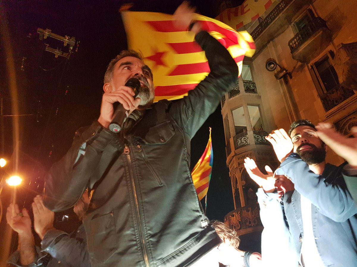 Per molts anys, <a href="/jcuixart/">Jordi Cuixart</a> ✊

#Cuixart45 #LlibertatPresesiPresosPolítics 
#Independència #Berga #PaïsosCatalans
