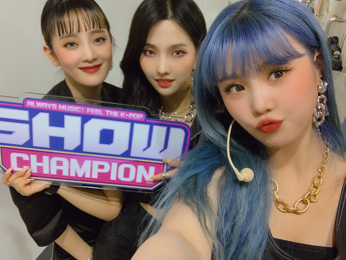 i_dleph's tweet photo. [📸] 20200422

Show Champion Twitter Update with #GIDLE  

#여자아이들   @G_I_DLE 
#_trust #Ohmygod https://t.co/urLM0OtSA5