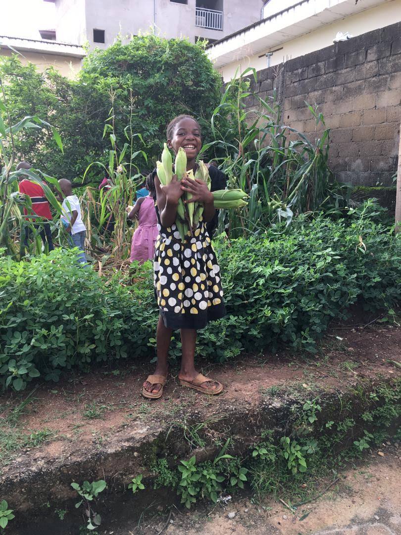 At #SBA we try to raise awareness about our environment and mother earth. We are proud of our children who regularly cleaned up the neighbourhood of our centers and took good care of our vegetable gardens! 

#Throwback #EarthDay2020 #Journeedelaterre  #Cameroon #StayAtHome