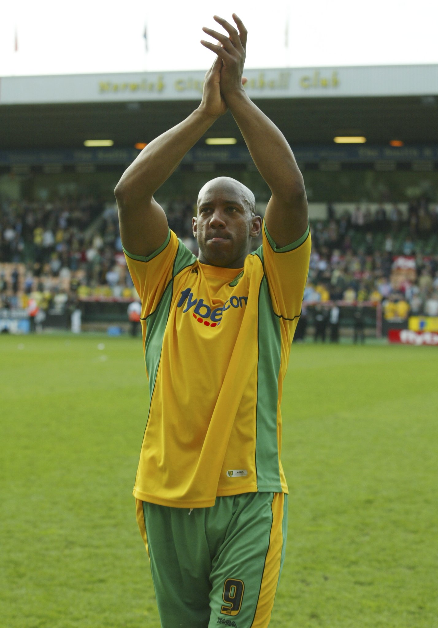 Happy birthday to academy graduate and 2008 Player of the Season, Dion Dublin! 
