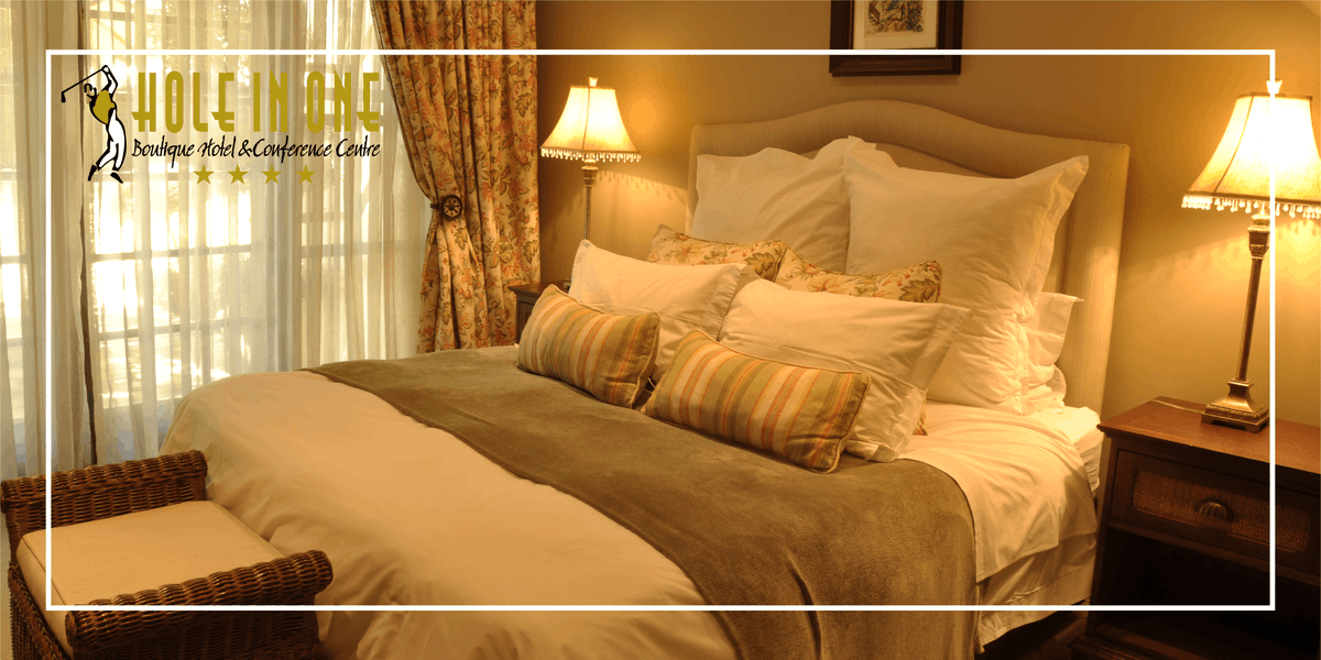 Our Family Suite consists of a cosy private lounge and two bedrooms. The suite includes DSTV, free WiFi, a safe, a minibar fridge which can be stocked upon request and air-conditioning.  Book today! ow.ly/LYYF50z3jmZ 
.
.
.
#accommodation #holeinone