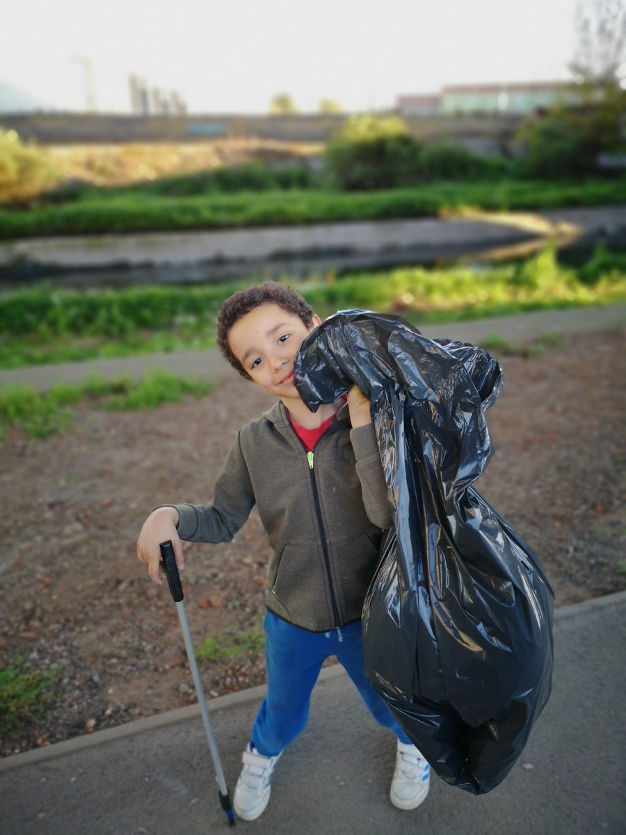 “It's great how much we can do at home. We're doing regular walks - my youngest has wanted to collect litter. We've filled 3 bin bags with rubbish from the local canal so far!” RachelHave you got any family-friendly activities to help our planet?2/2  #EarthDay2020  