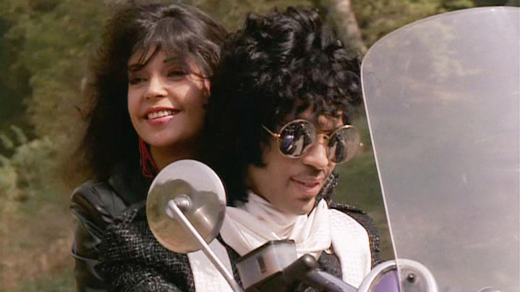 "And you? What do you dream about? Will you help me?", Apollonia asks. The Kid tells her that if she wants his help, she has to purify herself in Lake Minnetonka. So she strips naked and dives in. Only problem? "That ain't Lake Minnetonka."  #PurpleRain  #Prince4Ever  