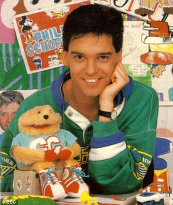 researchEDBrum's tweet image. ANYONE ELSE SUPER EXCITED FOR @jon_hutchinson_’s  SESSION TODAY AND HOPE HE’S INTRODUCED BY CHARLIE @CharlieBrunskil AND THE MOUSE IN THE BROOM CUPBOARD? #rEDHome @researchEdhome