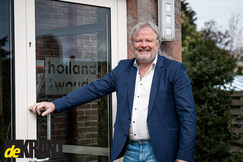 DeKrantNieuws's tweet photo. De excentrieke en goedlachse  @notarisholland uit #Roden zwaait af! En dat betekent tijd voor zijn grote hobby: 🏍🏍 😍 Herman over zijn geliefde vak, de toename van onbenullige regeltjes en sappige anekdotes
#Noordenveld
https://t.co/aV7cqx226m https://t.co/klZaYwNDdI