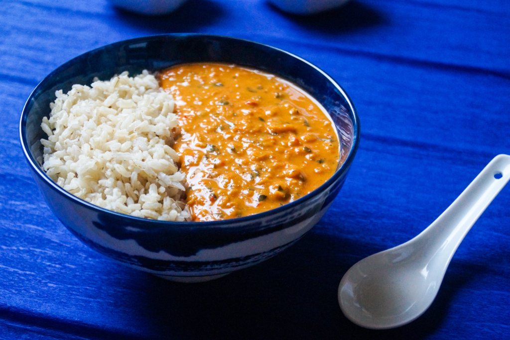 RecipeRoguish's tweet photo. Super easy red lentil coconut curry recipe with a homemade curry paste. This is delicous and healthy! #food #cooking #recipe #pantryrecipe #stayhome #vegan #vegetarian https://t.co/bgRBtDWqGq https://t.co/VkdbYuXQnq