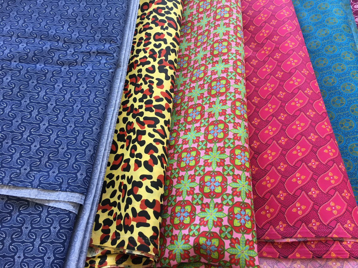 MzansiBeautiful's tweet image. Look out for our exciting new prints! We are working hard on our new range of prints coming soon to our online store - so stay tuned!

#MzansiMasks #PatternedMasks #Masks4All