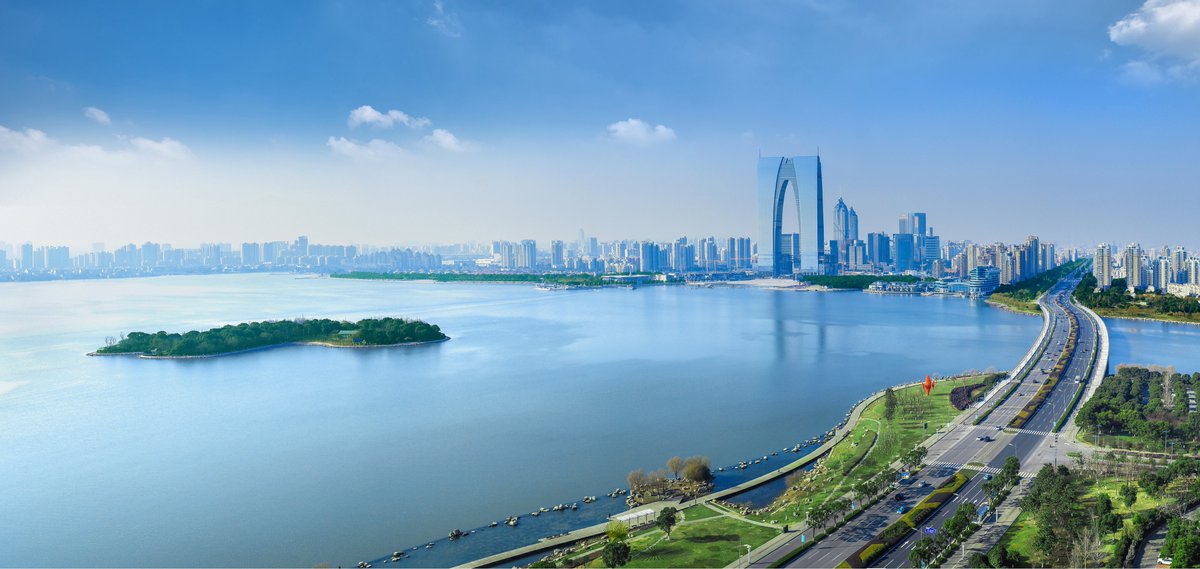 A summit was held in Suzhou on Tuesday, as city officials, along with counterparts from Wuxi and Changzhou signed an MOU to promote integrated development. The 3 agreed to make regional policy together and coordinate industrial development. #JiangsuDevelopment