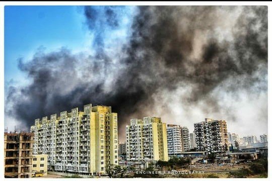 CMCHSFLPUNE's tweet photo. Frequent Fires in PCMC - Chikhali - Moshi - Jadhavwadi has made the Breathing Tough for the Residents. Really Fade up of the Frequent Fires ! Nobody is bothered about Residents Health! PCMC Authorities and MPCB  purely neglecting the Fact ! https://t.co/W8bUkWQznd