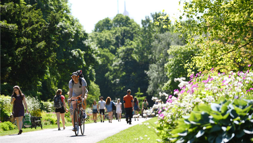 VisitCardiff's tweet photo. To celebrate #EarthDay2020 we wanted to share some photos of Cardiff's outstanding natural beauty with you. #DiscoverCardiff #VisitCardiffLater https://t.co/LKNh0d8tLm