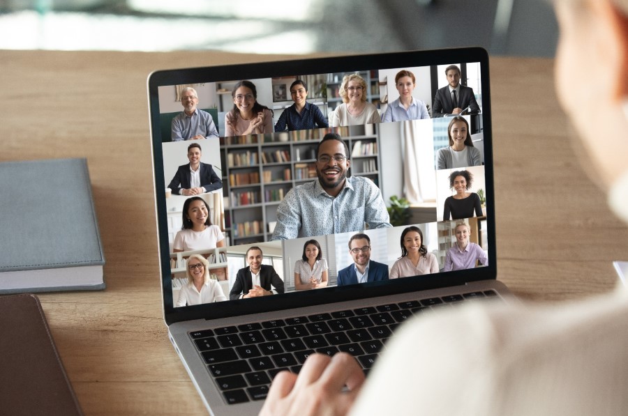 Samenwerken en verbinden, doe je juist nu via de CROW Community’s. Wil je weten wat een community voor jou kan betekenen en welke community's er zijn? Bekijk dan nu deze update: bit.ly/2KnY3LB #community #crow #crowverbindt #verbinding