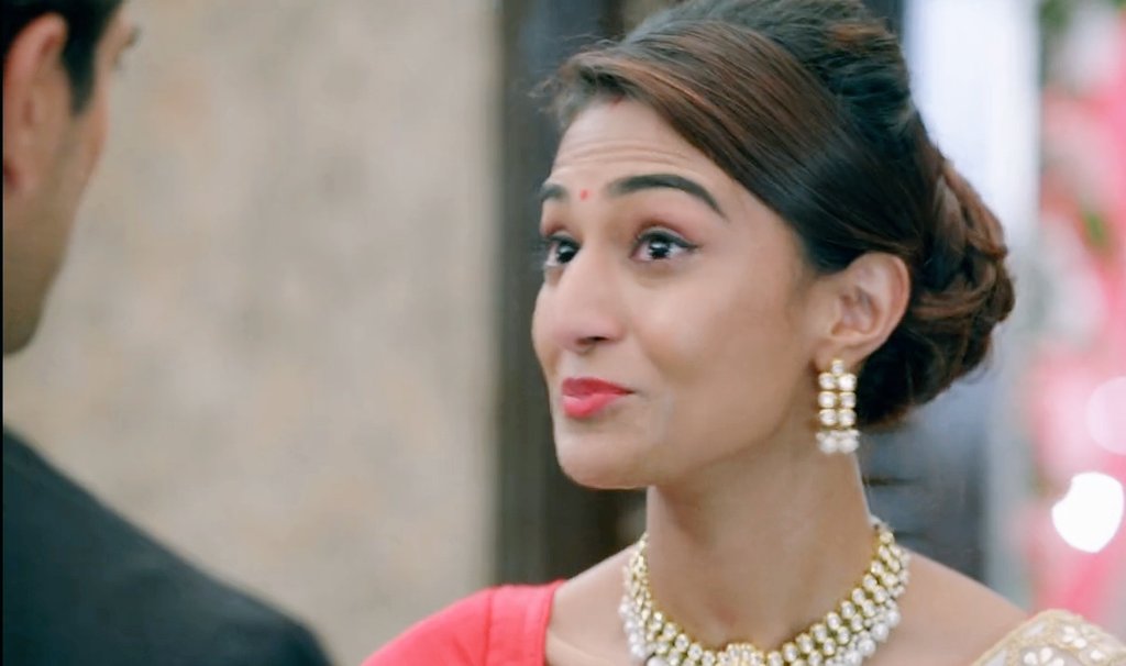  #Prerna questioned Mr.Bajaj's explanation as well"How could u?""Aur Apki Gaadi Ruki Nahi?""Aur Jaan Bhujhkar Kiya?""Accident Tha Ya Fail Attempt Tha Anurag Basu Ko MaarneKa?""Jawab Nahi Aapke Paas?"Erica's expressions n VM  #KasautiiZindagiiKay  #EricaFernandes