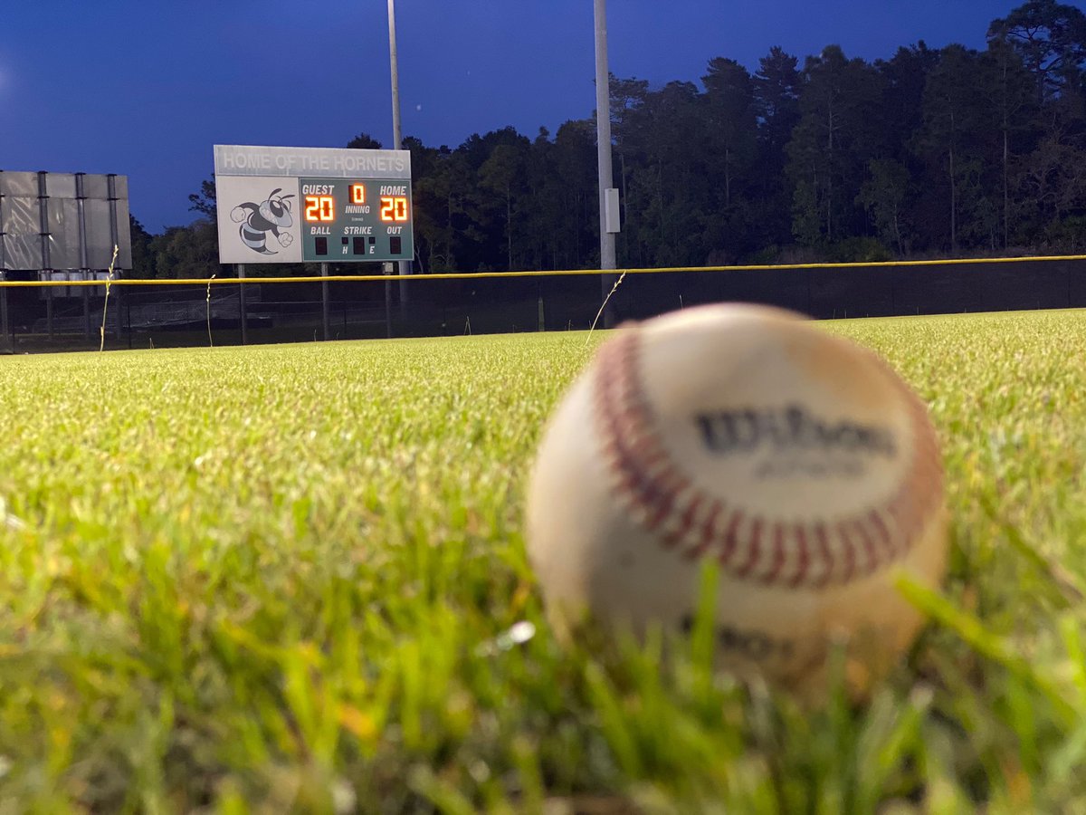 wwhshornets's tweet photo. Weeki Wachee along with the other 4 Hernando County High Schools participated in #BeTheLight. The athletic field lights were turned on at 20:20 for 20 minutes to honor the Senior class. #wwhshornets
@principal_wwhs @HernandoSchools https://t.co/aBSteuQoC4