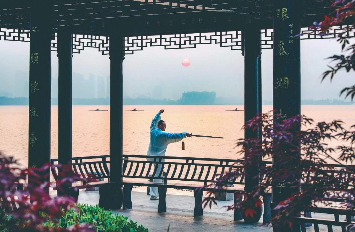 Spring has brought even more vibrancy to the city of Xuzhou as people are keen to join in outdoor exercises due to the warmer weather. #JiangsuInSpring