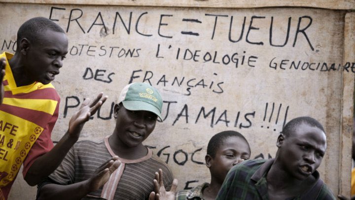 Génocide au Rwanda Génocide peu étudié durant notre scolarité. La France a eu pourtant un rôle majeur dans ce génocide ( soutien aux Hutus.. ) 800 000 morts au total.