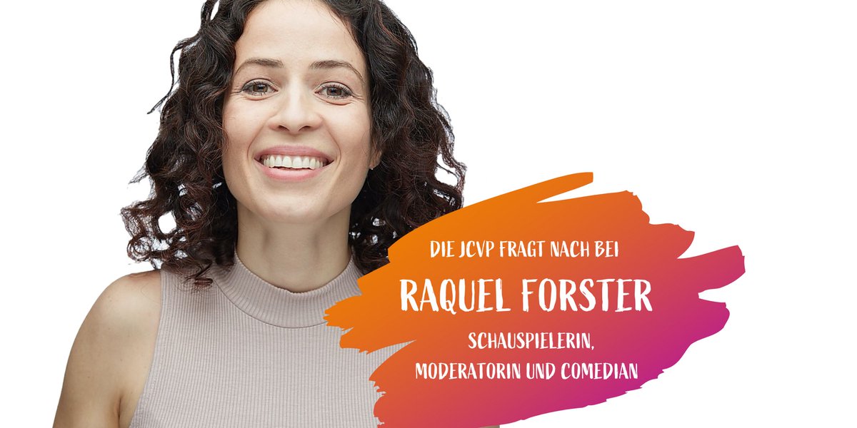 DieJungeMitteCH's tweet photo. Die JCVP fragt nach❓
Schauspielerin &amp; Moderatorin Raquel Forster gibt uns einen persönlichen Einblick in die Zeit während Corona &amp; was sie sich von der Politik wünscht. Vielen herzlichen Dank! ▶️🎥https://t.co/dCgCcvZTYU #einblick #jcvp #teamorgange #actress #Covid_19 #lockdown https://t.co/4jSdY2Fwho