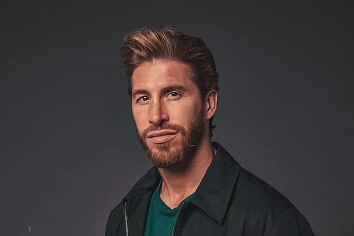 .

صباح الخير عزيزي المشاهد علي افضل مدافع ف العالم.. 🖤

.