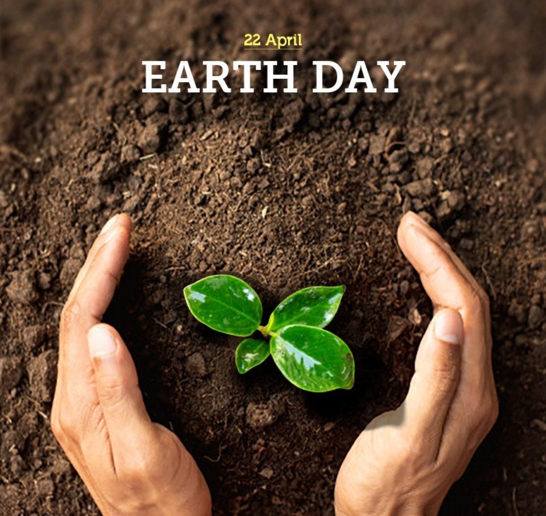 Make_Pak_Green's tweet photo. It's #EarthDay today. Let's remind ourselves that we only have this planet. It is our shared responsibility to protect the planet that we all call home. 💚🌍
#Makepakgreen #EarthDay https://t.co/map25gDpE8