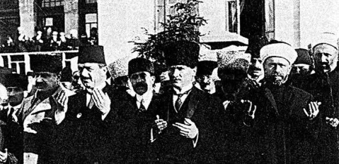 ugata40's tweet photo. #100YıllıkEgemenlik  nice yüzlere inşallah. https://t.co/9hV7co9rF5
